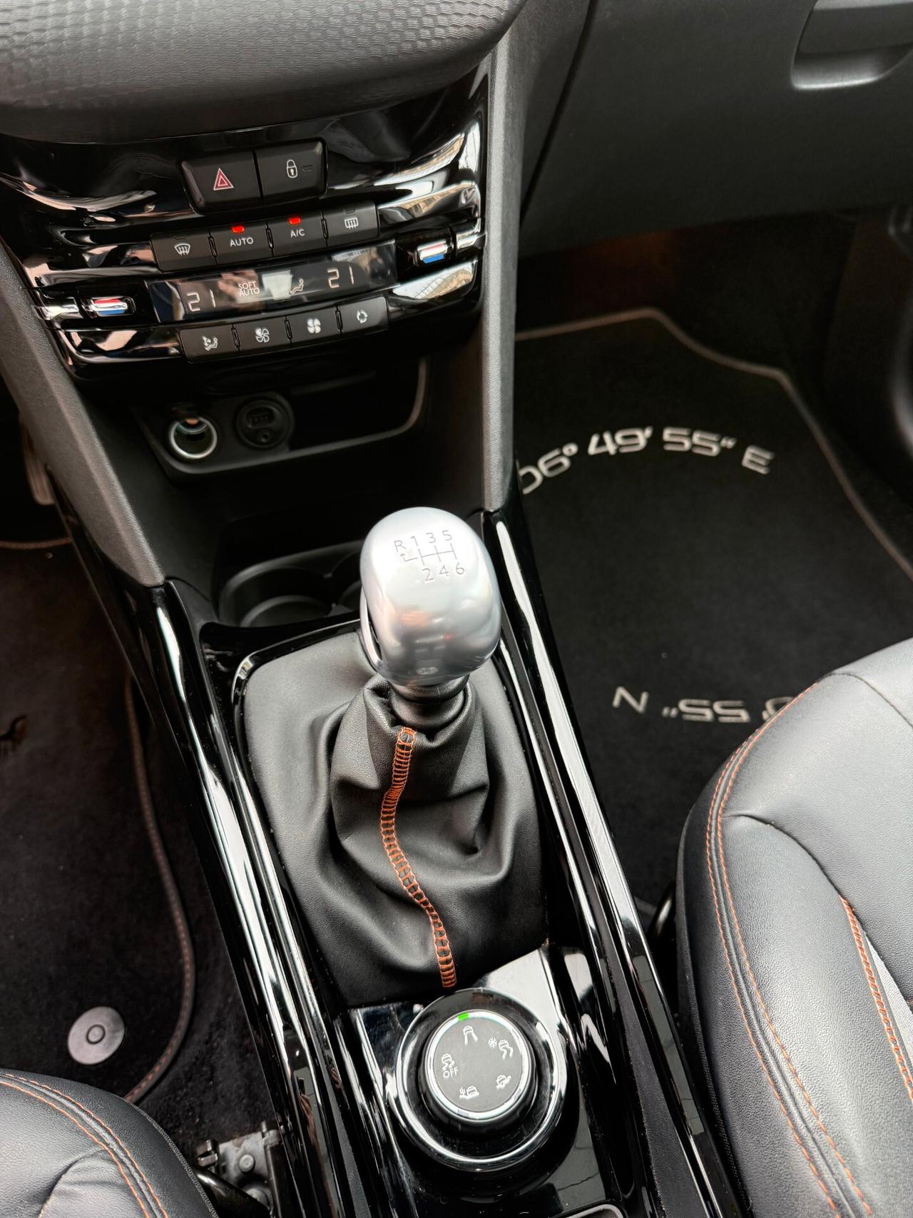 Peugeot 2008 BlueHDi 120 S&S Tetto Pelle JBL Luci Ambiente