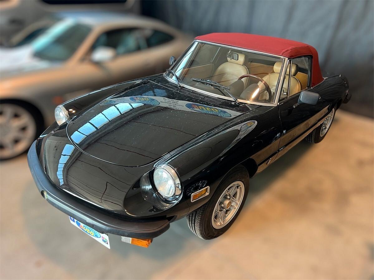 Alfa Romeo Spider 2.0 Veloce