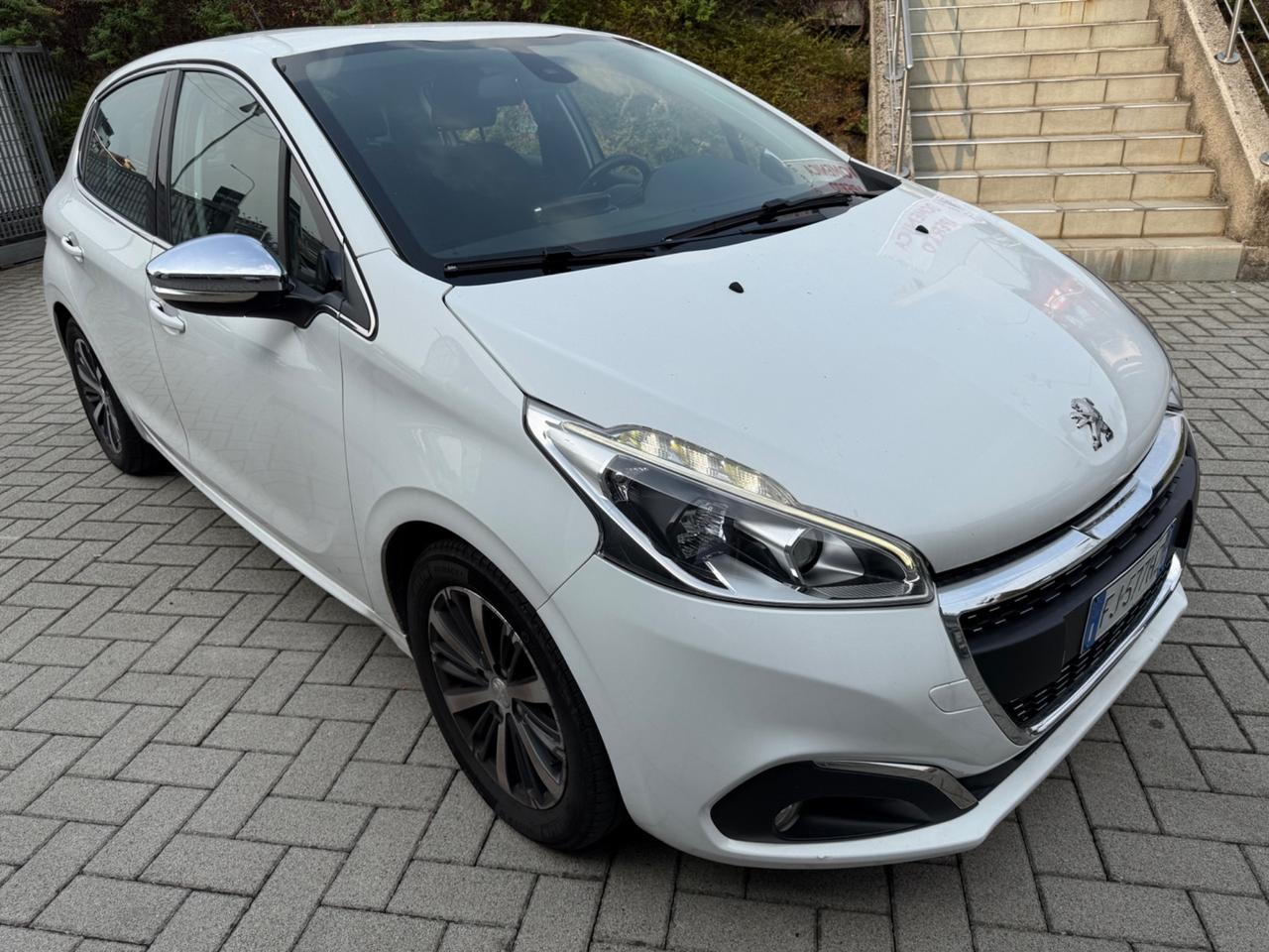 Peugeot 208 PureTech 82 3 porte Allure