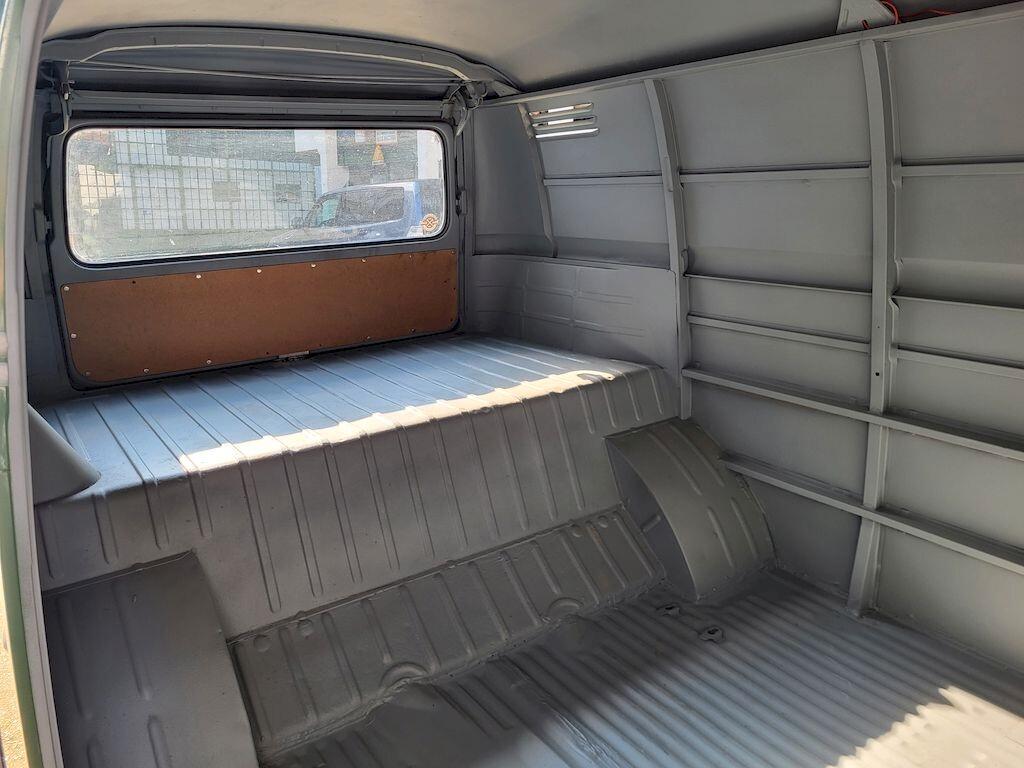 Volkswagen T1 Panel Split Window – 1964
