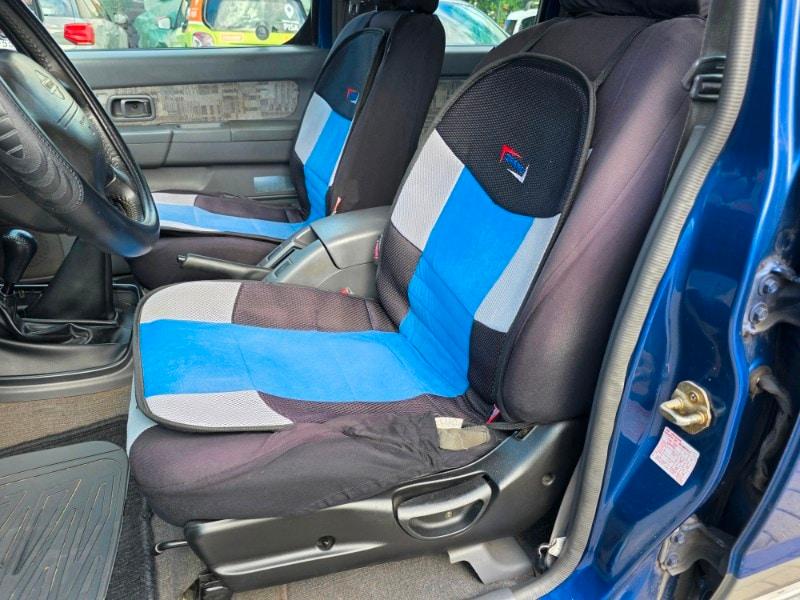 NISSAN Pick-up (2ª s.) Pick-up 2.5 TD 4 porte ...