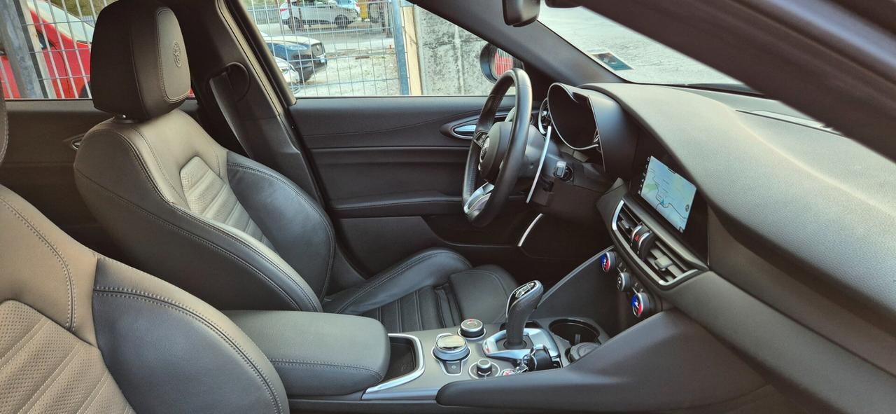 Alfa Romeo Giulia 2.2 TDi 210 CV AT8 AWD Q4 Veloce