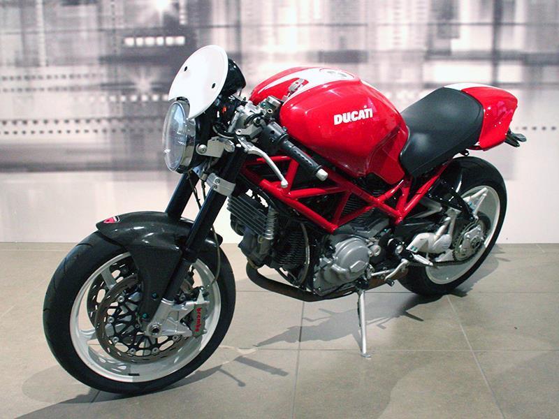 Ducati Monster S2R 1000