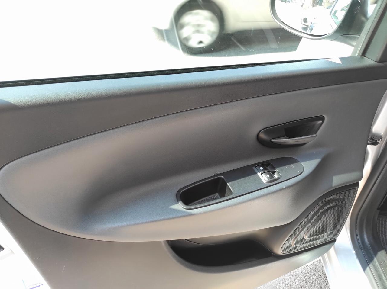 Lancia Ypsilon 2016 1.2 benz Bluetooth Comand V