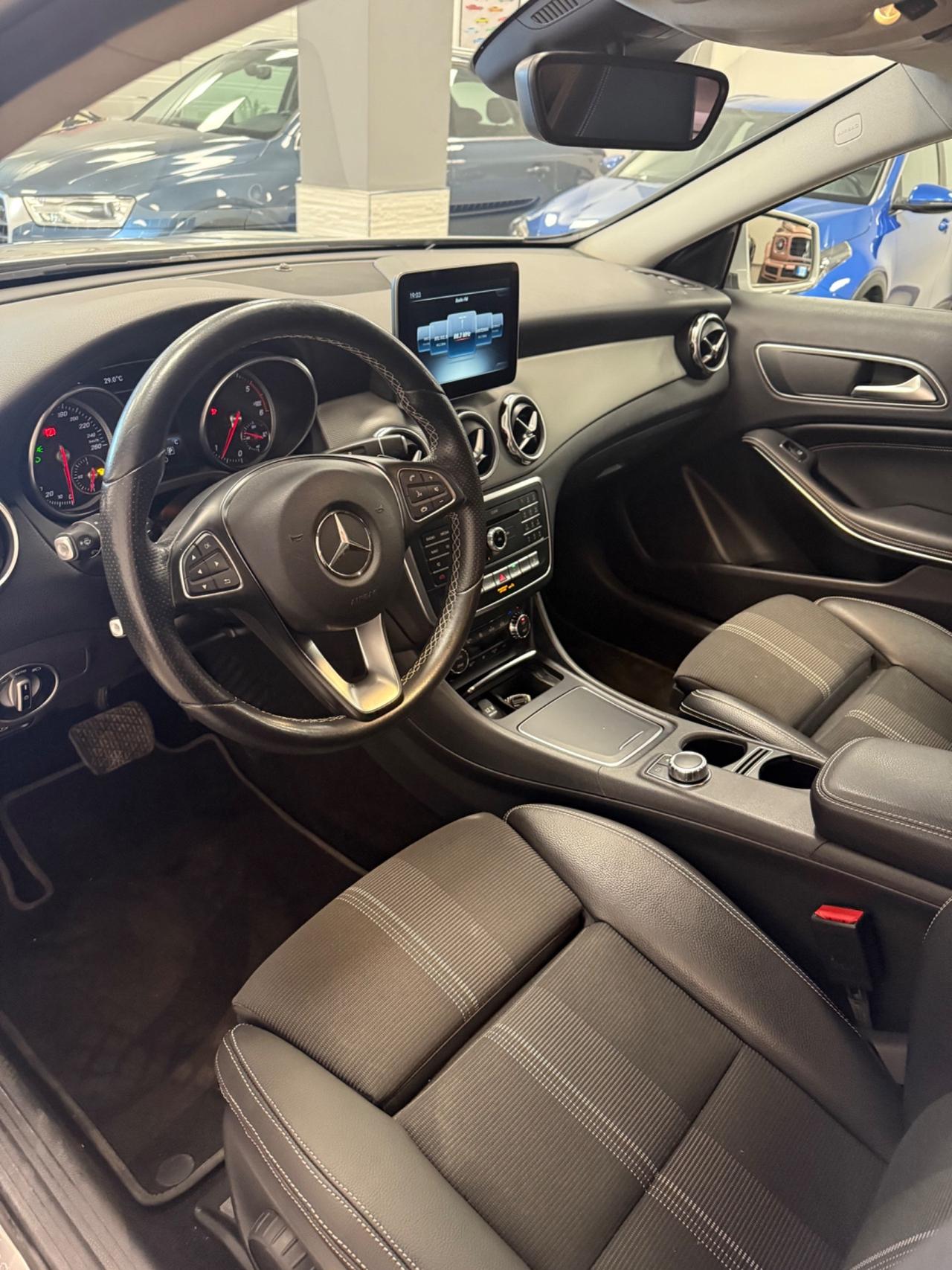 Mercedes-benz GLA 200 GLA 200 d Automatic 4Matic Sport
