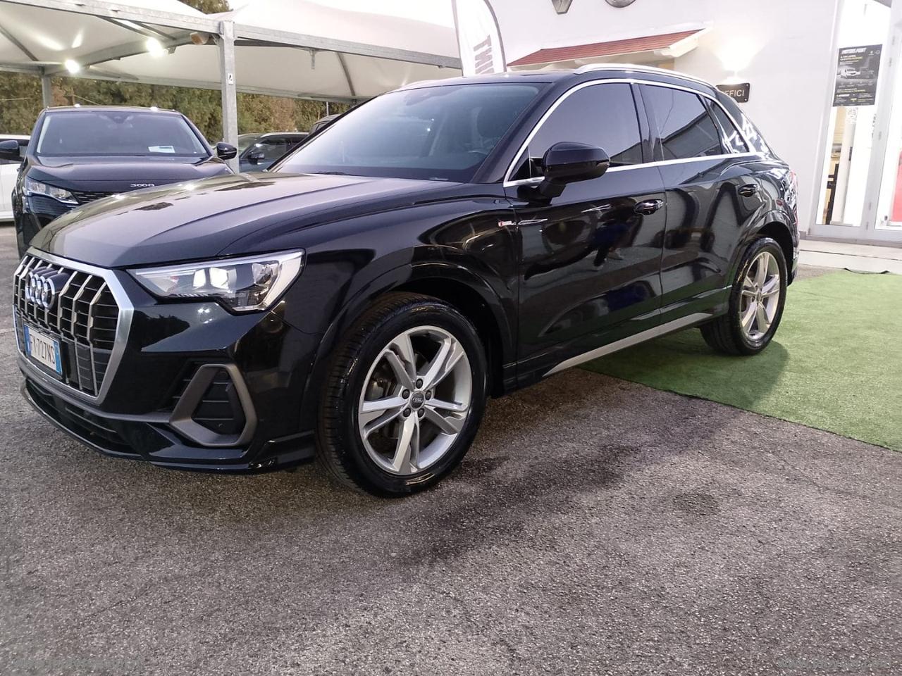 AUDI Q3 35 TDI S tronic S line edition