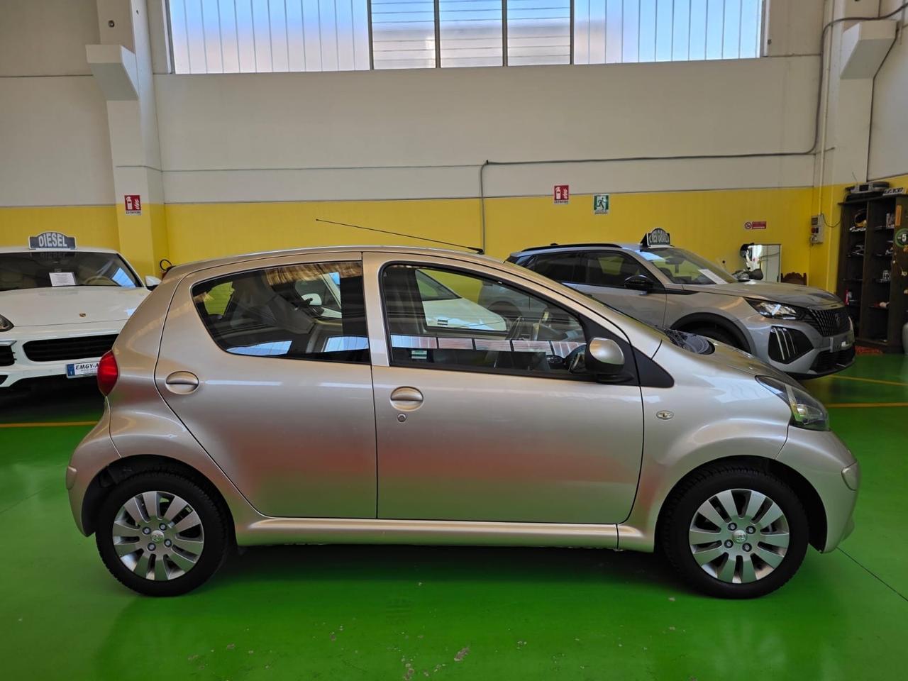 Toyota Aygo 1.0 12V 5 p. Neopatentati