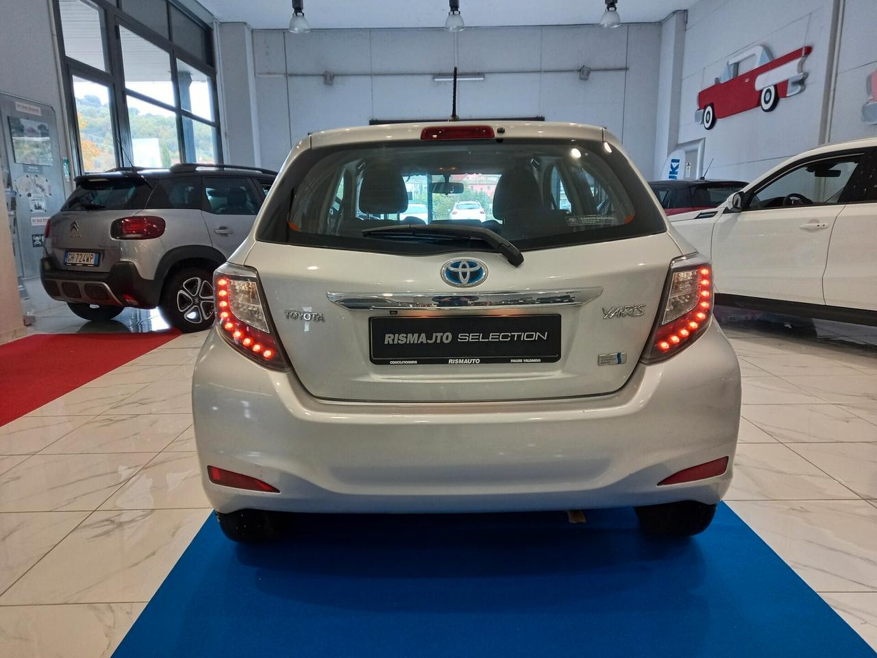 Toyota Yaris 1.5 FULL HYBRID Lounge