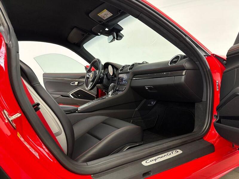 Porsche 718 718 Cayman 4.0 GTS pdk