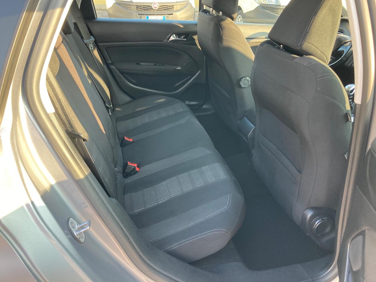 Peugeot 308 BlueHDi 120 S&S SW Allure ( Gancio Traino)