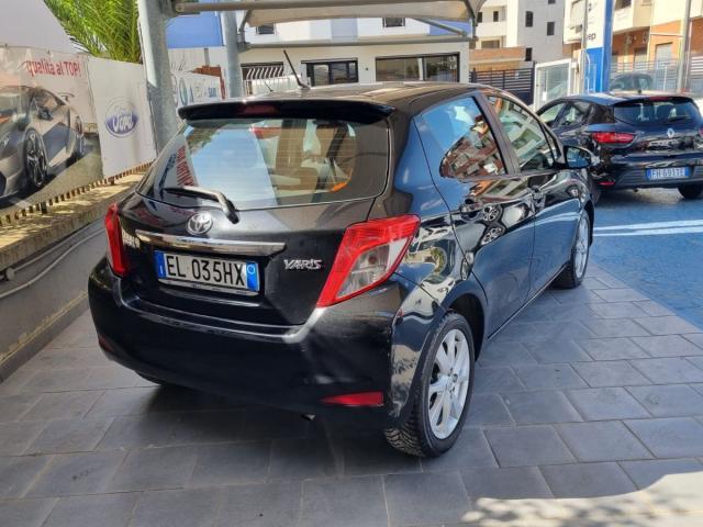 TOYOTA - Yaris - 1.3 5 porte Lounge