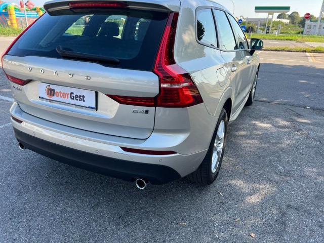 VOLVO XC60 B4 (d) AWD Geartronic Business Plus