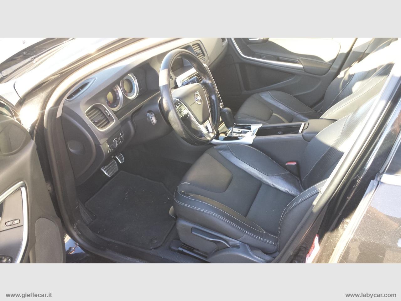 VOLVO V60 D3 Geartronic R-design