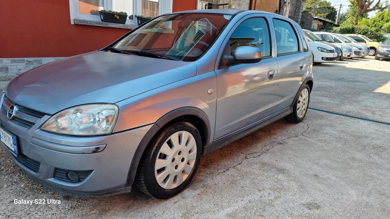 Opel Corsa 1.2i 16V cat 5 porte Cosmo