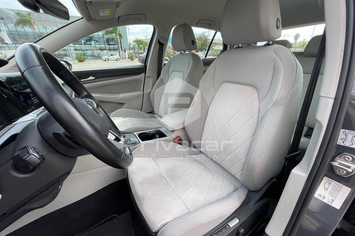 VOLKSWAGEN Golf 1.5 TGI DSG Style