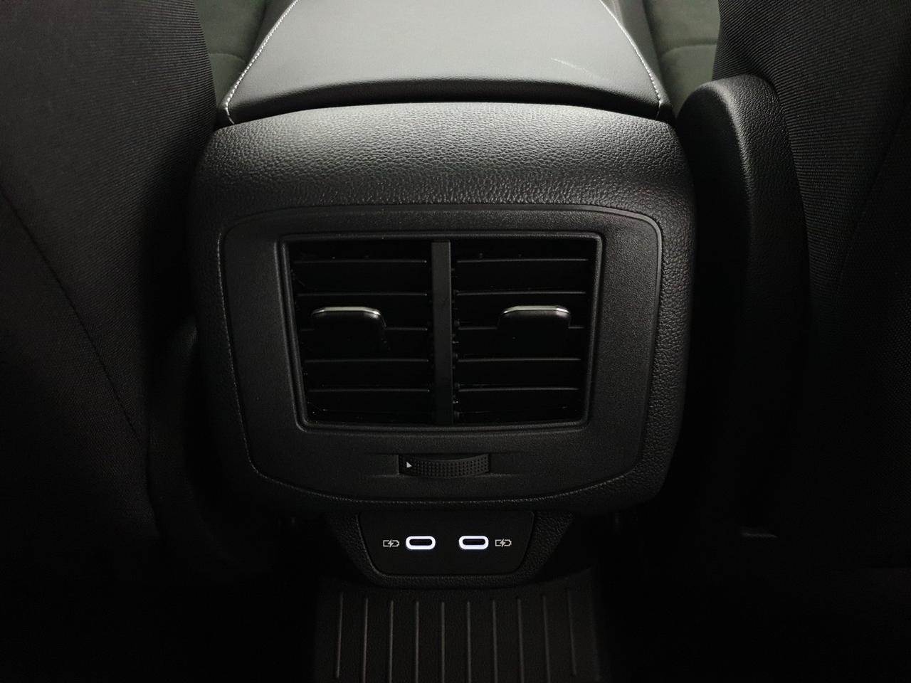 Volkswagen T-Roc 1.5 tsi style dsg