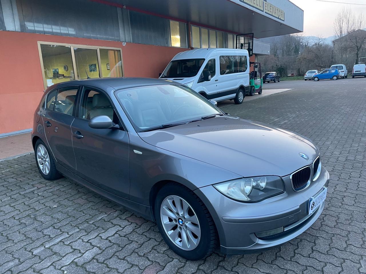 Bmw 118 118d cat 5 porte Futura DPF Pelle