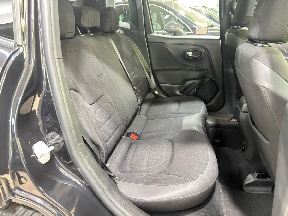 Jeep Renegade 1.6 M.Jet 120cv Dawn of Justice Total Black