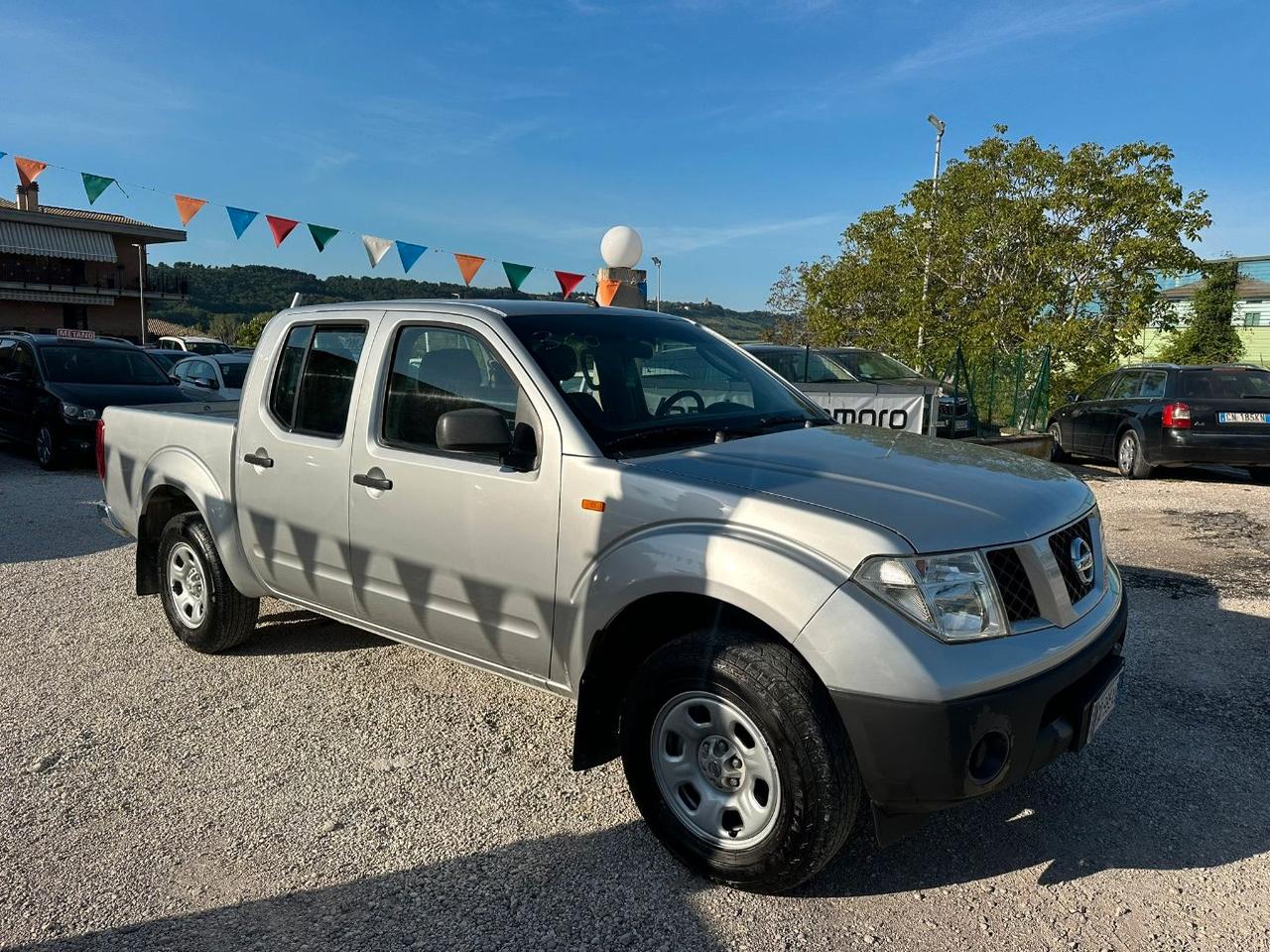 Nissan Navara Double Cab Navara d.cab 2.5 dci XE 174cv