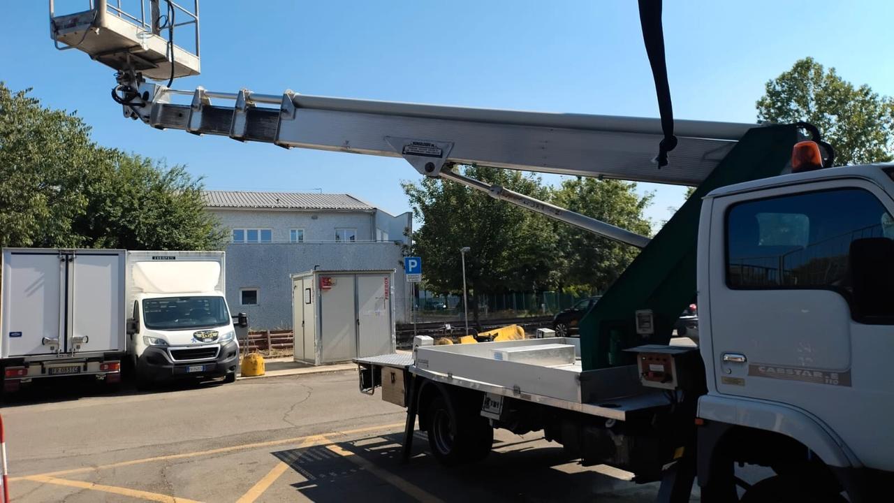 Nissan Cabstar 110 cv piattaforma aerea