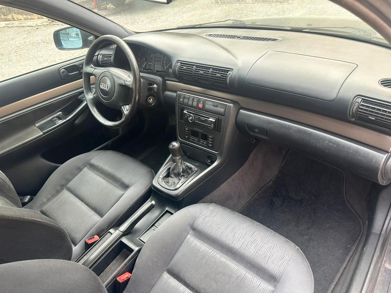 Audi A4 1.8 cat