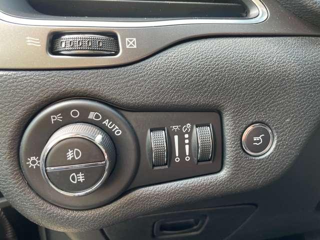 Jeep Cherokee 2.2 mjt Longitude fwd Auto Keyless UConnect