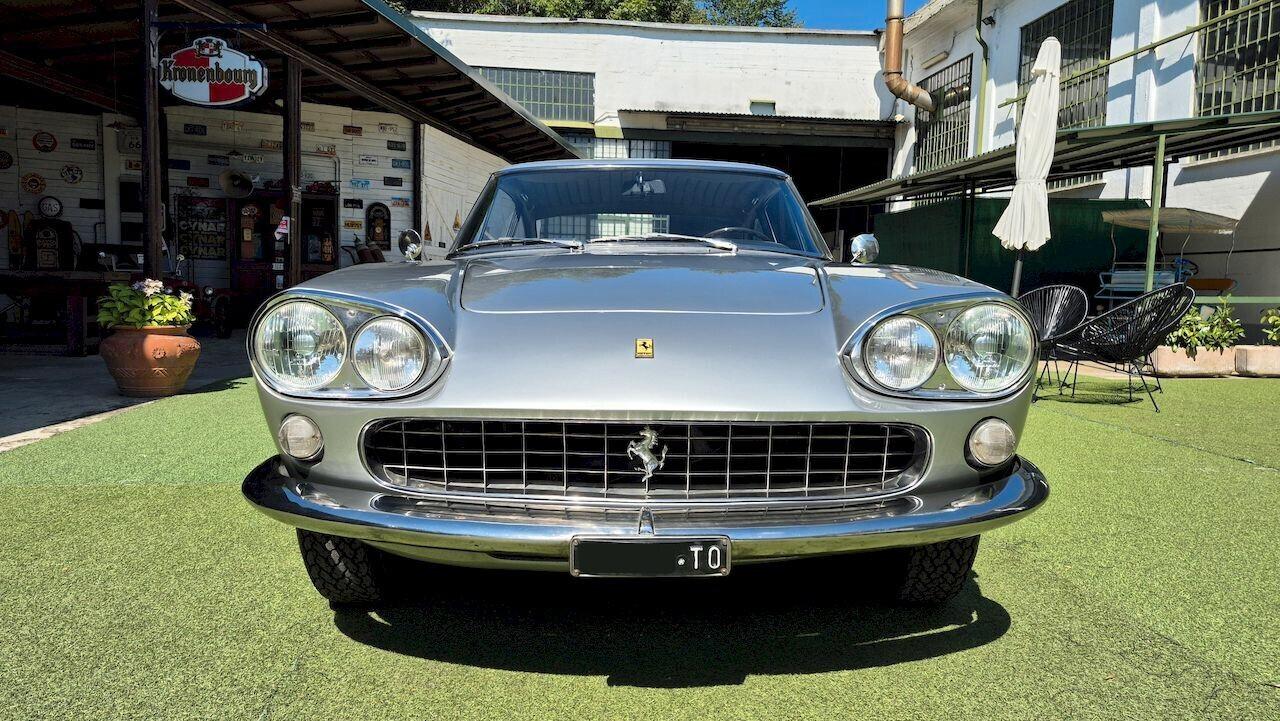 Ferrari 330 GT 2+2 I Serie – 1964