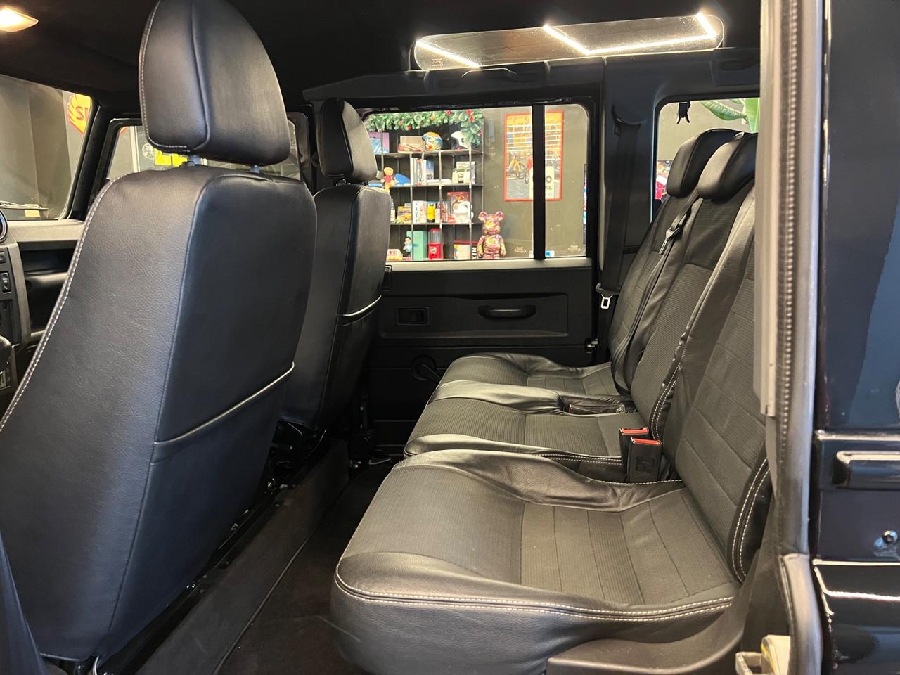 Land Rover Defender 110 2.4 TD4 Station Wagon SE