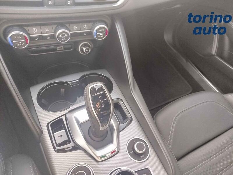 Alfa Romeo Giulia Q4 VELOCE