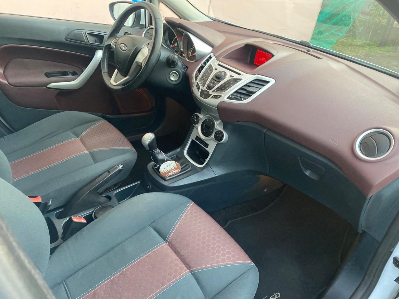 Ford Fiesta 1.4 5 porte Bz.- GPL Titanium neopat