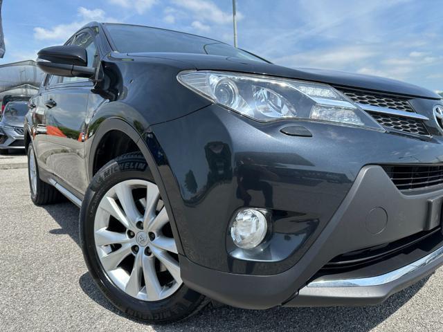TOYOTA RAV 4 MY23 RAV4 2.0 D-4D 4WD Style
