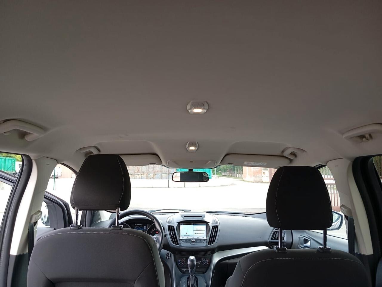 Ford Kuga 1.5 TDCI 120 CV S&S 2WD Powershift ST-Line