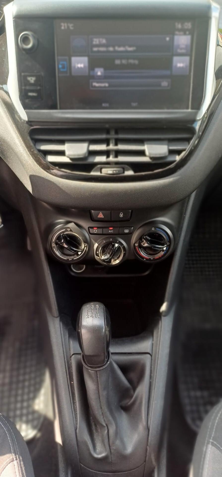 Peugeot 208 1.4 HDi 68 CV 5 porte Allure