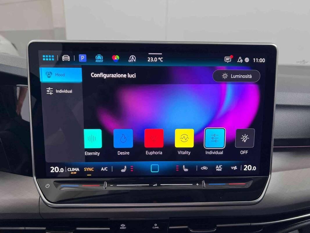 Volkswagen Golf 1.5 etsi Life 115cv dsg