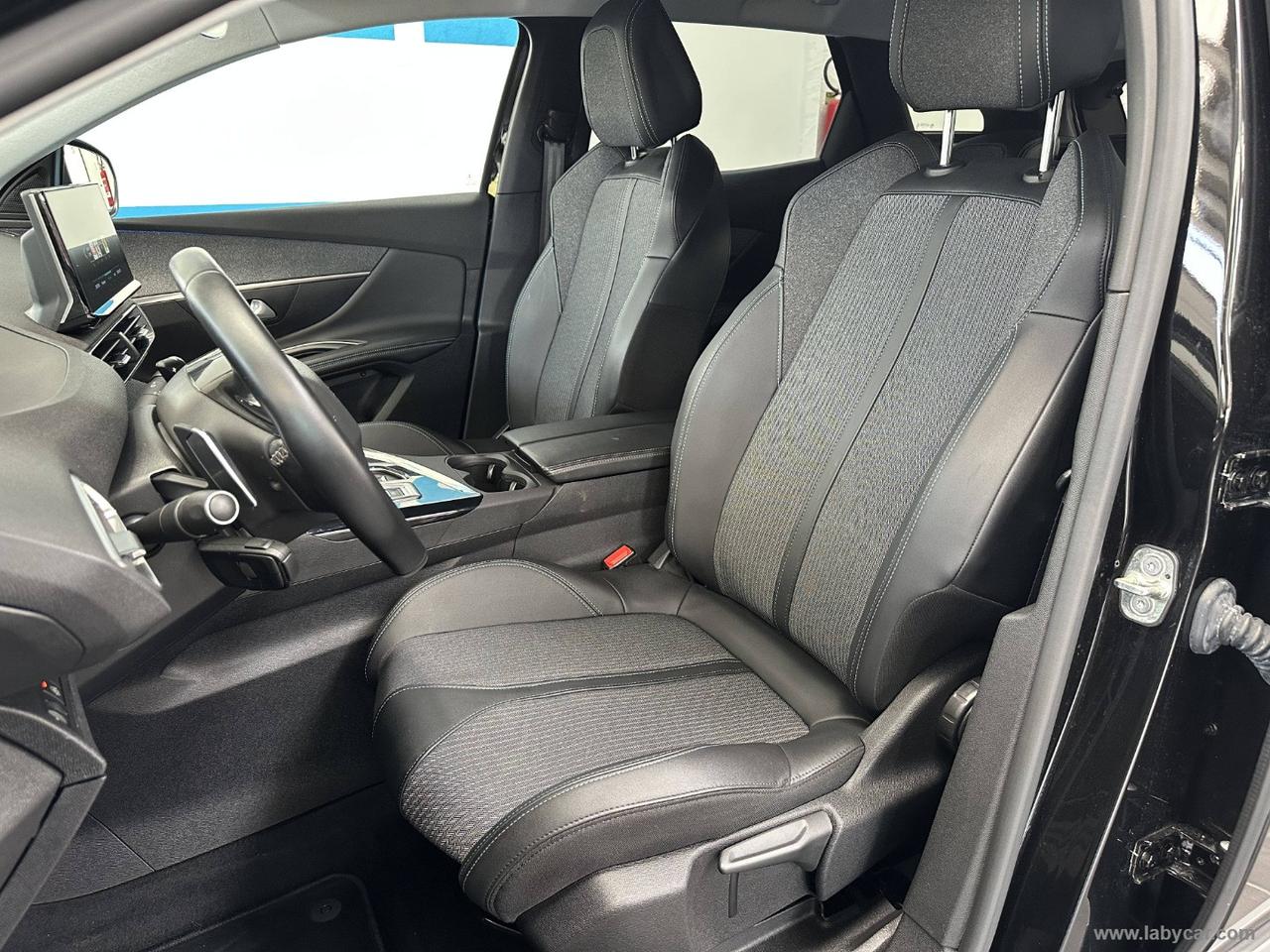 PEUGEOT 3008 Hybrid 225 e-EAT8 Allure Pack