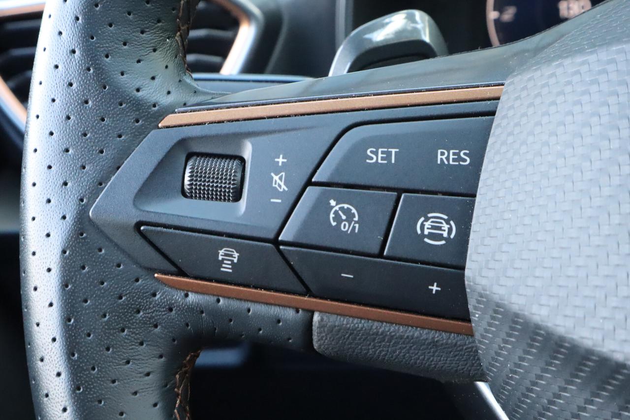 Cupra Formentor PLUG-IN HYBRID 204CV KEYLESS ACC 19" SOLO 15.400KM!