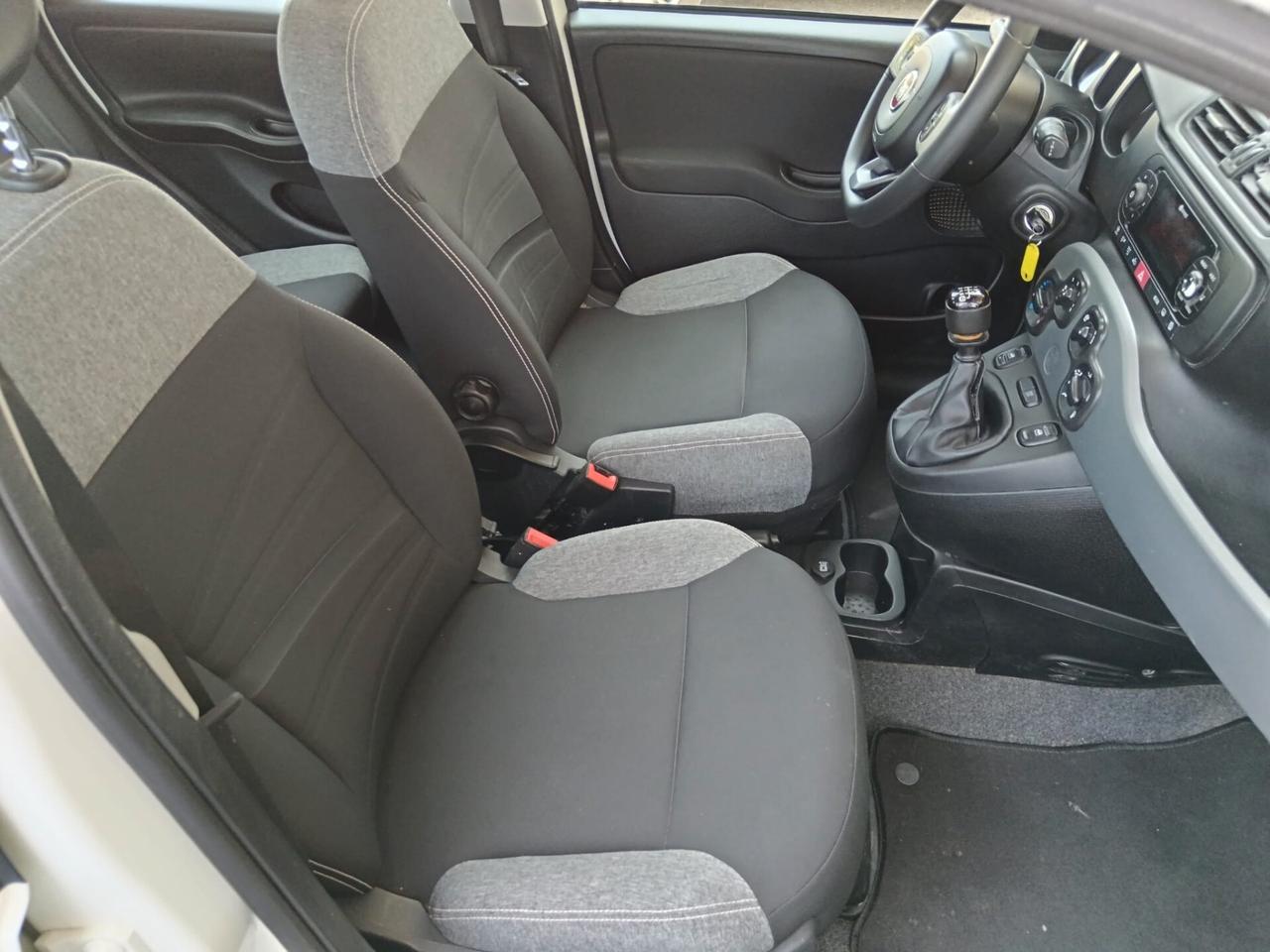 Fiat Panda 1.0 GSE S&S Hybrid Street Van 4 posti