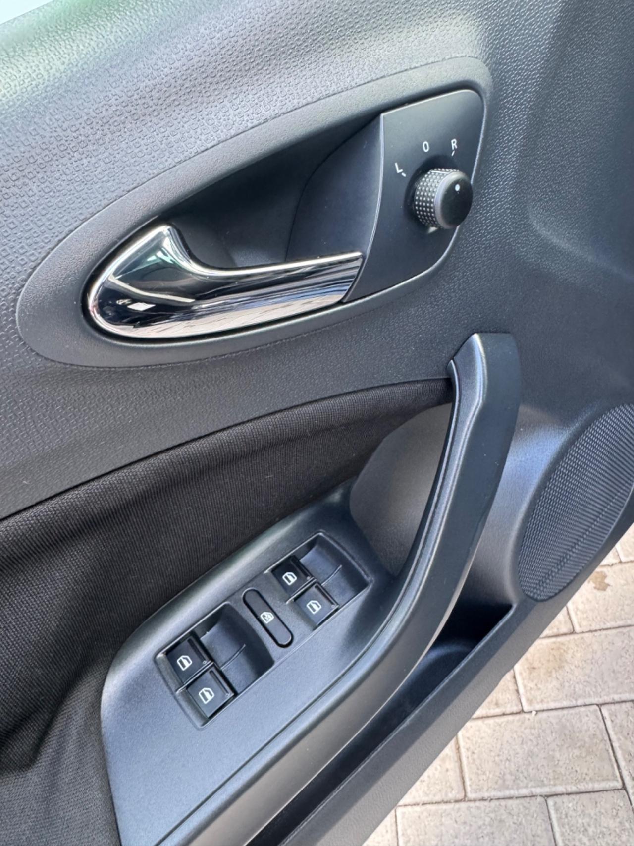Seat Ibiza FR 1.6 TDI 105 CV ADATTA A NEOPATENTATI