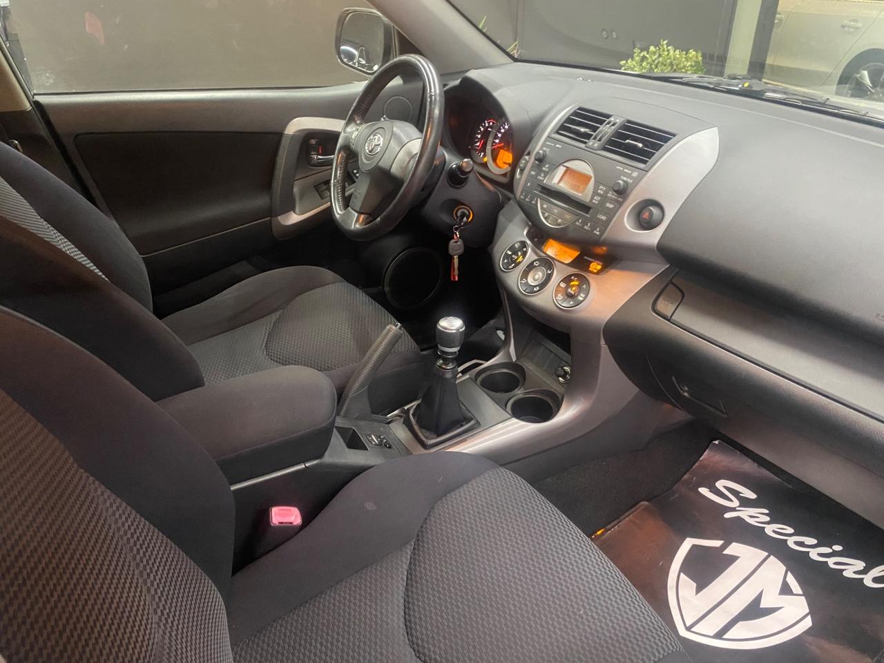 Toyota RAV4 2.2 D-4D 136 CV Luxury UNICO PROPRIETARIO