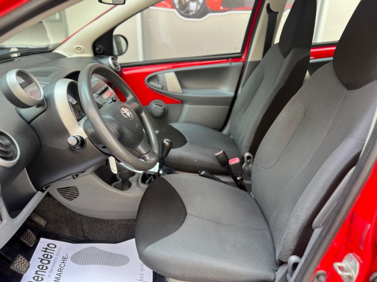 Toyota Aygo 1.0 12V VVT-i 5 porte Sol 2007