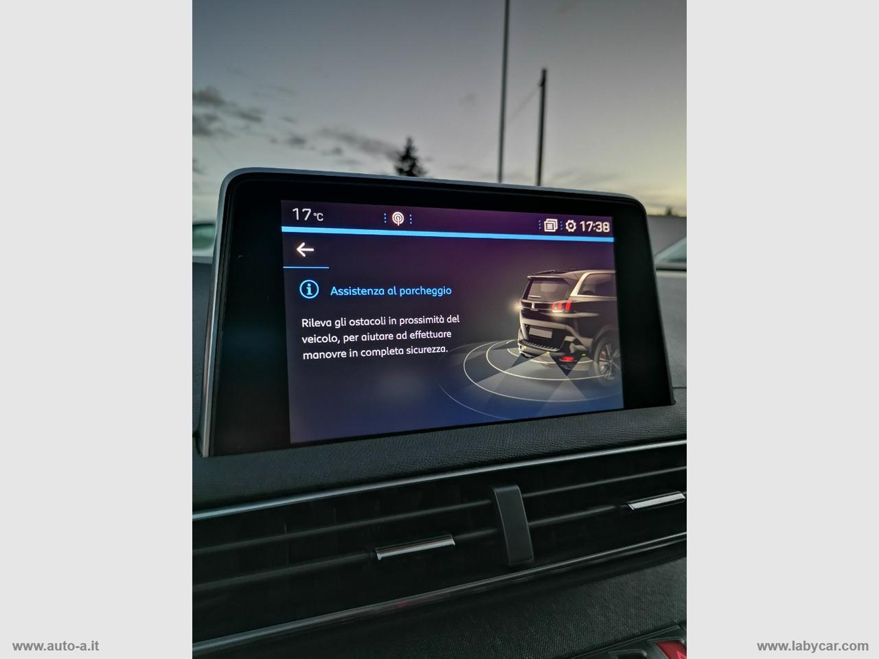 PEUGEOT 5008 BlueHDi 130 S&S EAT8 Crossway