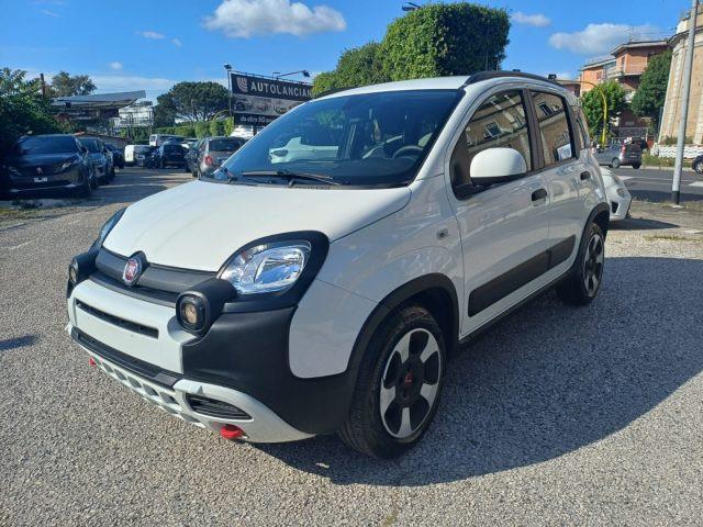 FIAT Panda 1000 HYBRID CROSS 70CV CARPLAY PDC ITALIA