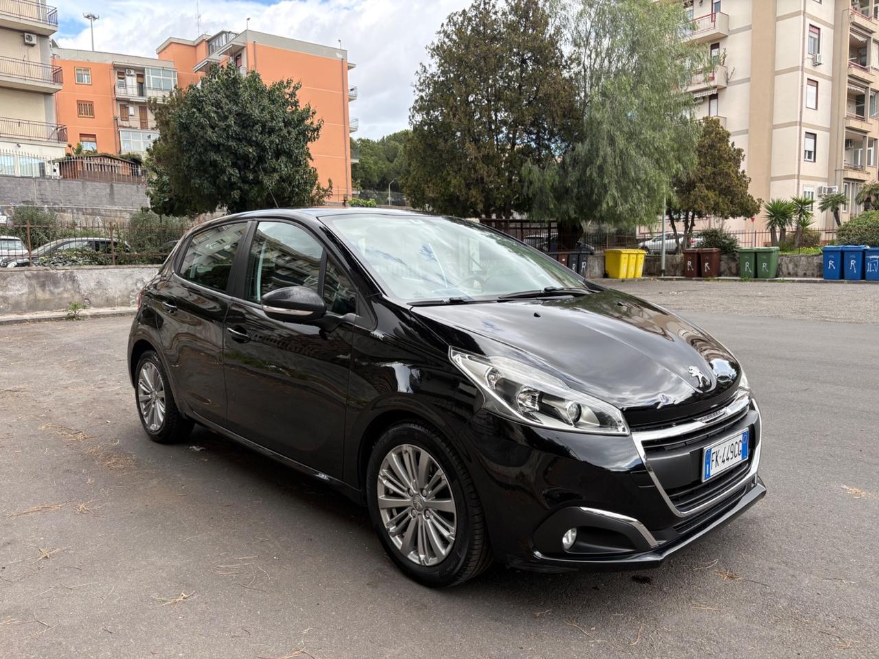 Peugeot 208 BlueHDi 75 5 porte Allure