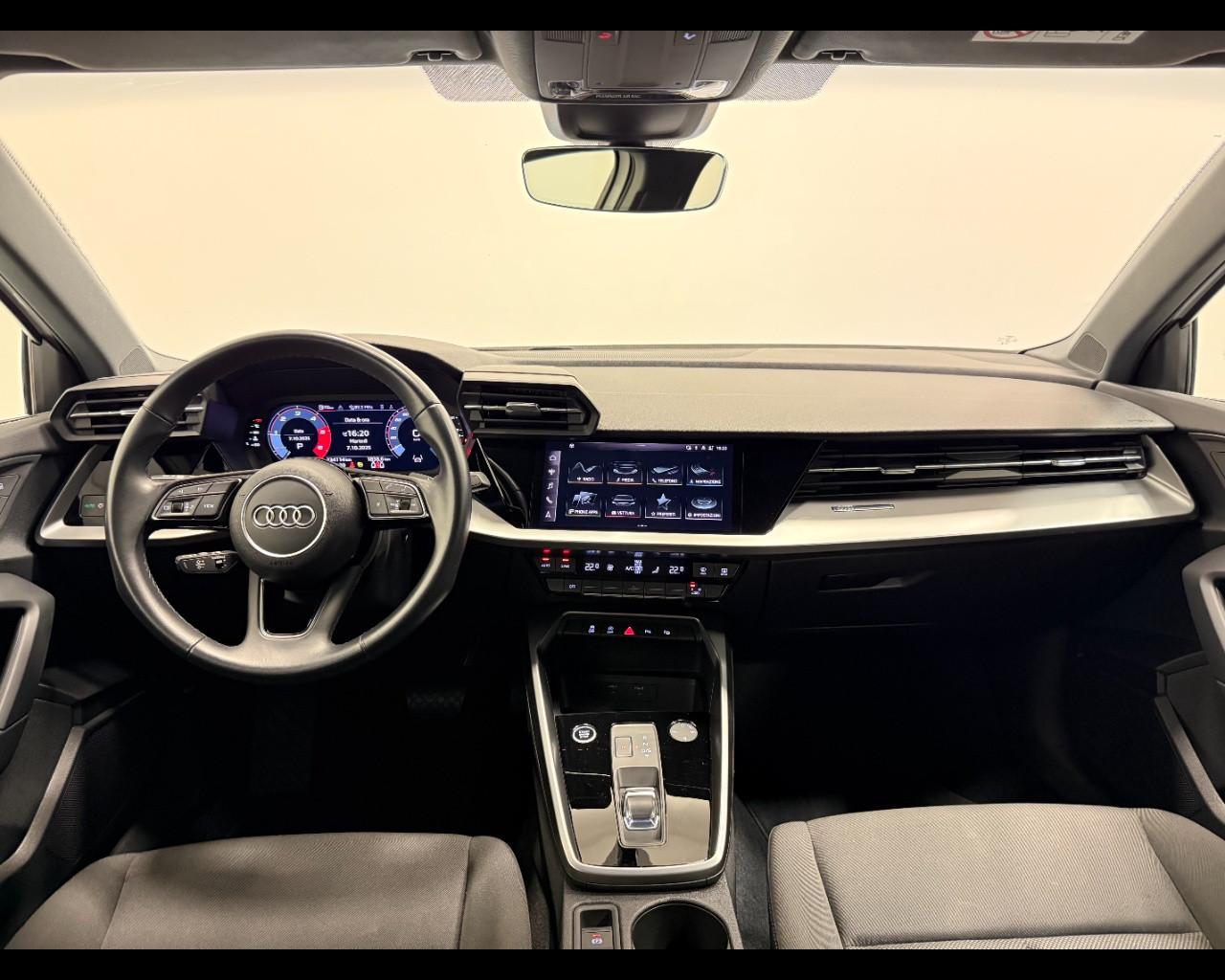 AUDI A3 SPORTBACK 30 TDI S-TRONIC BUSINESS ADVANCED S-TRONIC