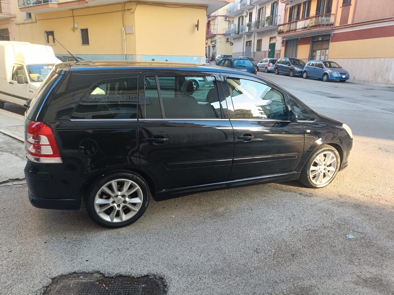 Opel Zafira 1.9 16V CDTI 150CV Cosmo