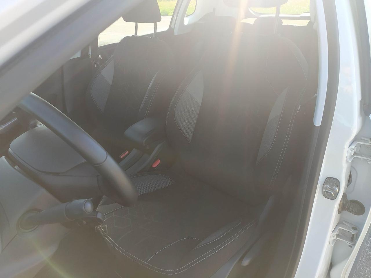 Peugeot 2008 Active 1.5 Blue HDI 100 #6891