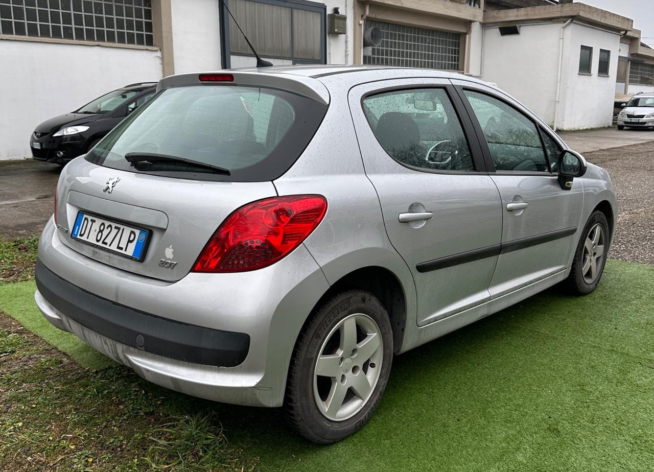 Peugeot 207 1.4 VTi 95CV Neopatentati