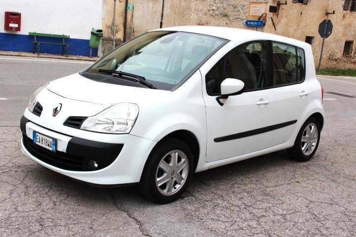 Renault Modus 1.5 dCi 85CV Dynamique clima automatico 5porte cerchi in lega radio cd neopatentati