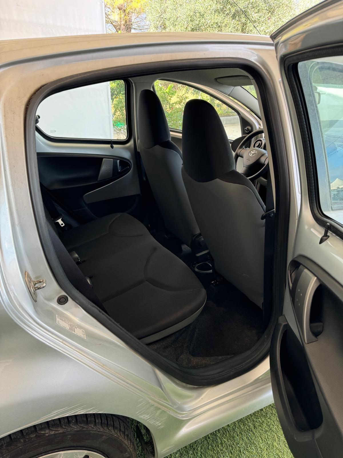 Toyota Aygo 1.0 12V VVT-i 5 porte Active Connect