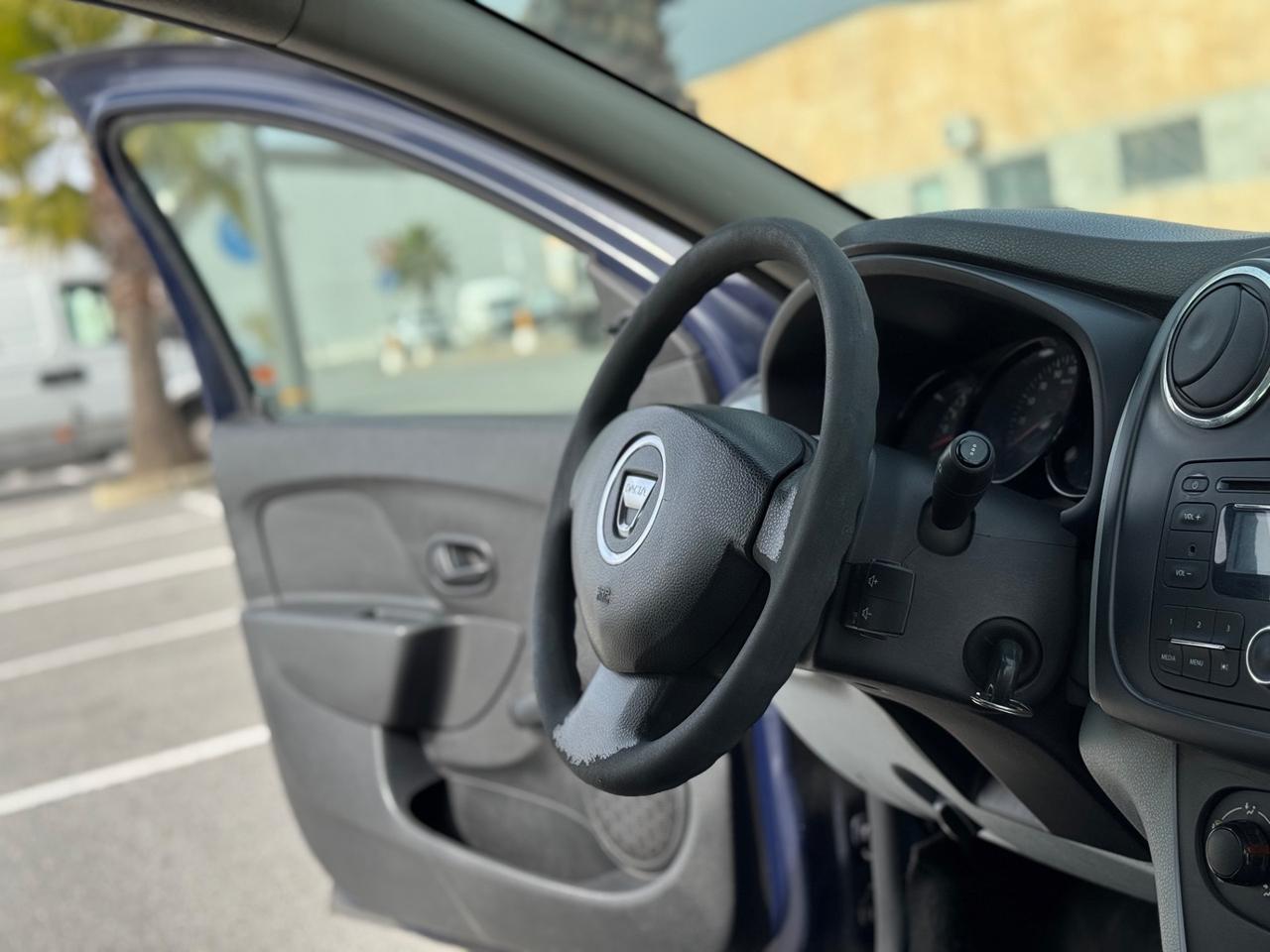 DACIA SANDERO 1.2 BENZINA 75CV NEO PATENTATI 12 MESI DI GARANZIA